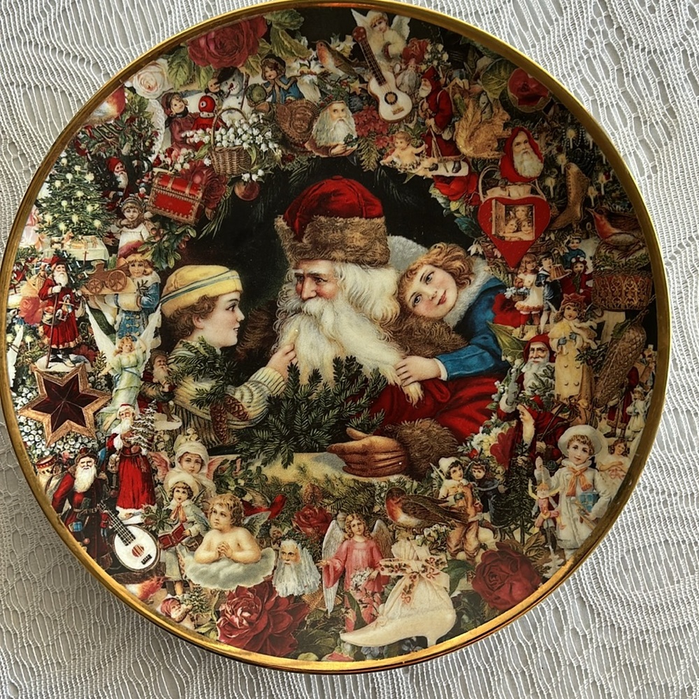 Plate collection. A visit from St Nicholas.
